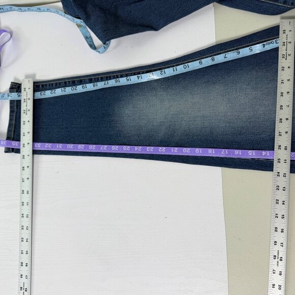 Levis Boyfriend Jeans Women Sz 32x27 Mid-Rise Tapered Medium Wash Stretch Denim - Picture 6 of 10